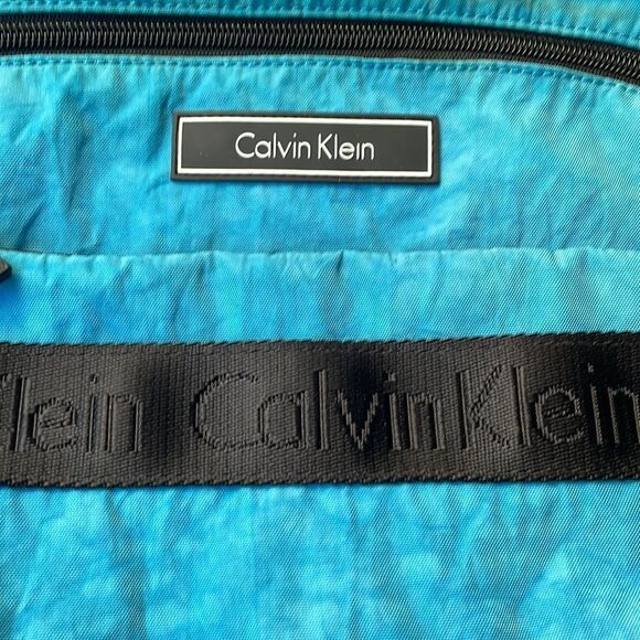Calvin Klein blue Crossbody bag four different compartment pockets - Picture 2 of 14
